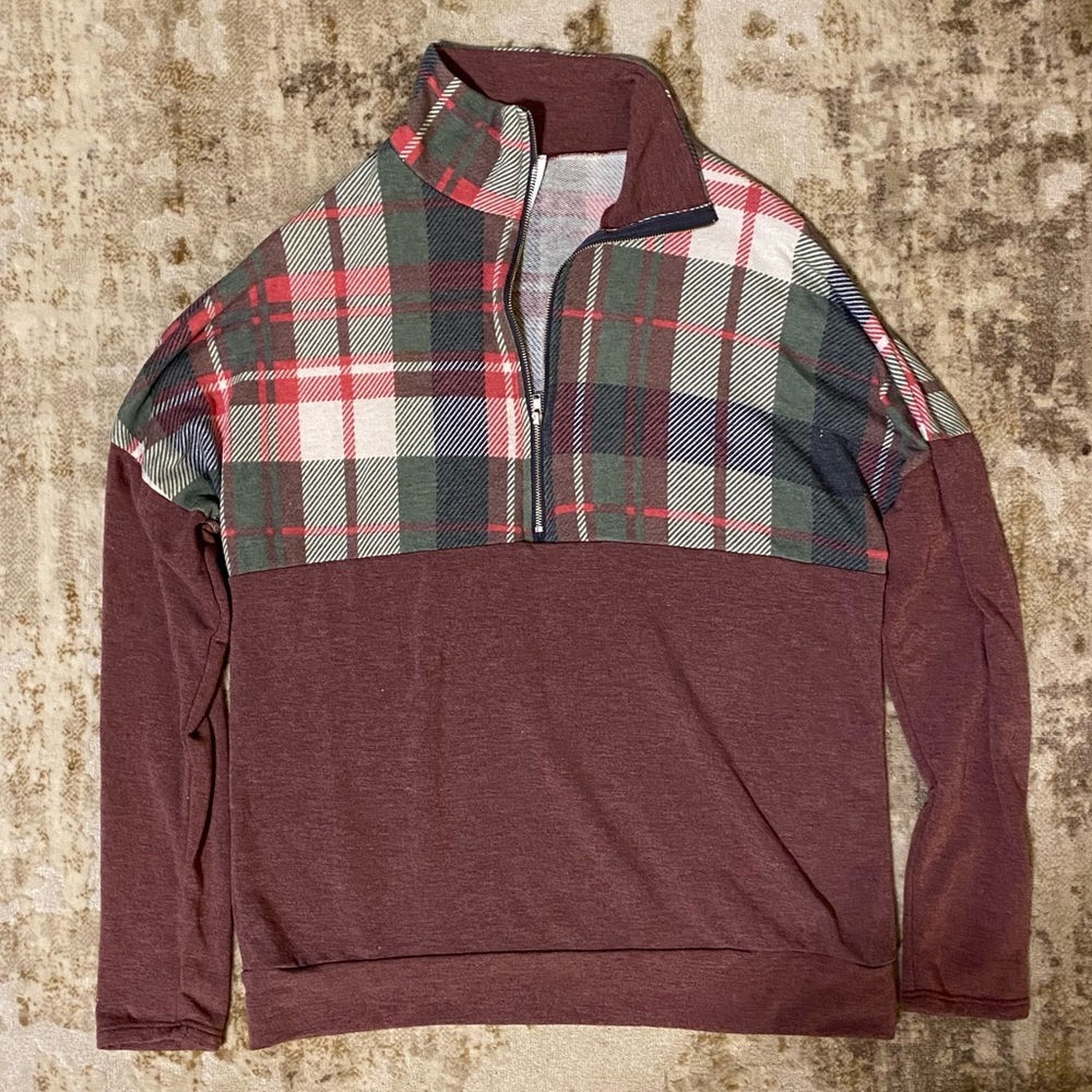 Lightweight pullover. Brand Hayzel, fits like a small, EUC